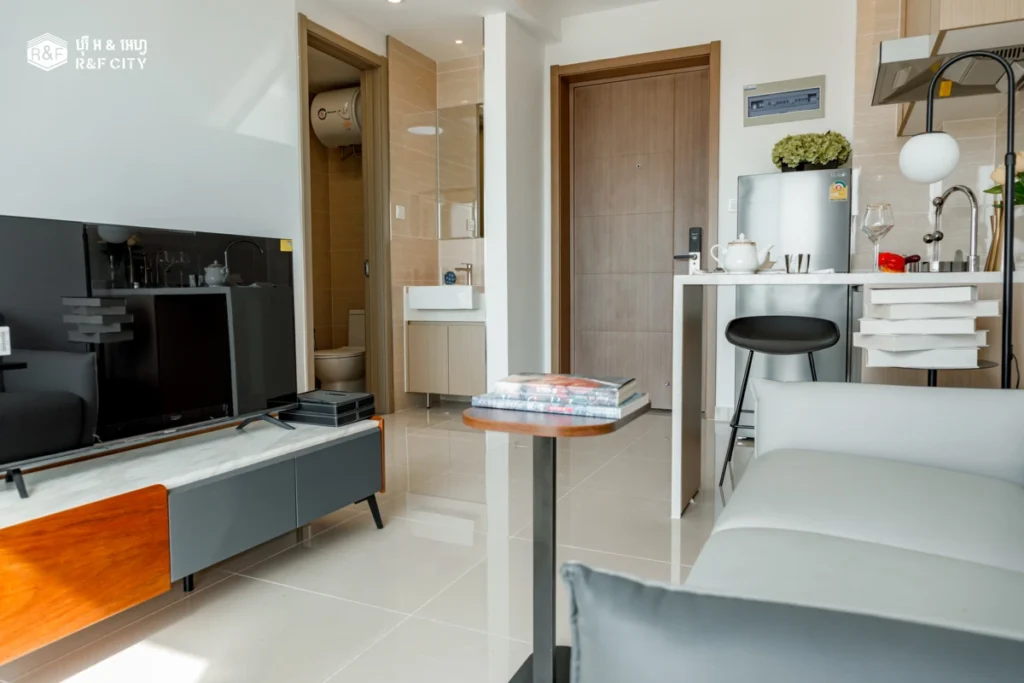 Room : Miro
